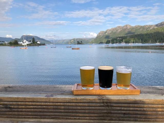Tigh Mairi At Mary'S Thatched Cottages Elgol 外观 照片