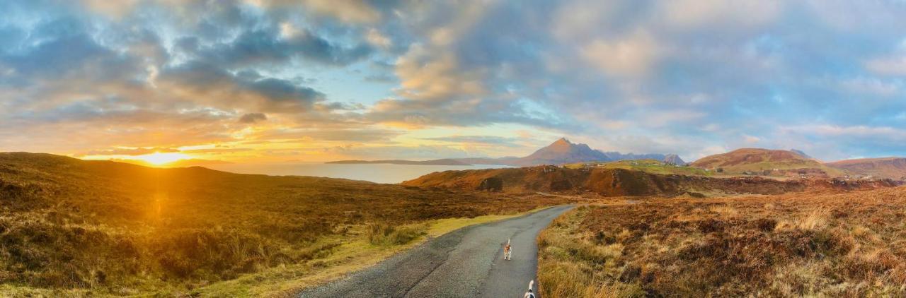 Tigh Mairi At Mary'S Thatched Cottages Elgol 外观 照片